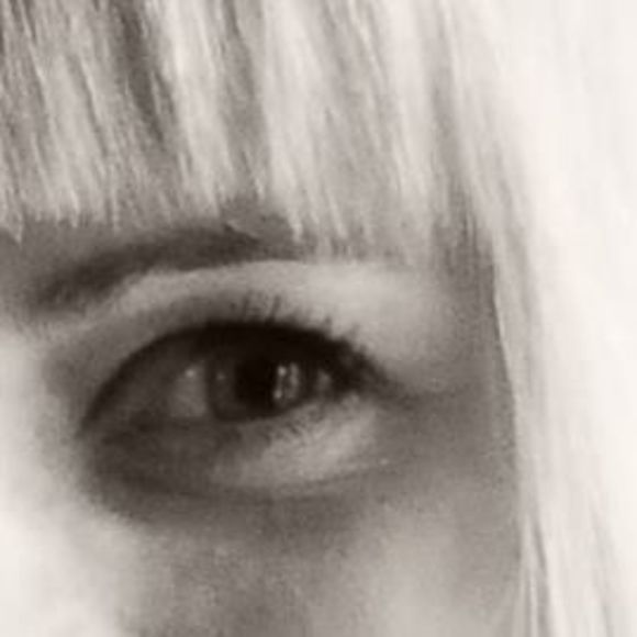 Meet your Posher, Ariane - Picture 1 of 1